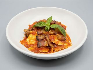 Menú 1 - Pasta Rellena + Salsa