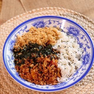 24. Pollo Frito Con Arroz Blanco