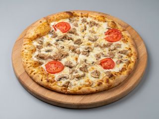 Pizza De Atún Mediana