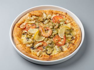 Pizza Frutos Del Mar Mediana