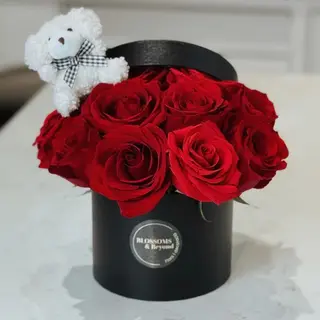 Love Sent – Rosas Rojas & Teddy