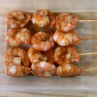 26. Pinchos de gambas