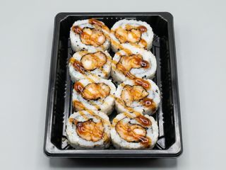 33. Makis de tempura langostinos (8 uds.)