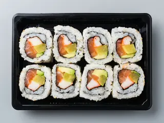 35. Makis variado California (8 uds.)
