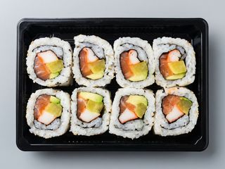 35. Makis variado California (8 uds.)