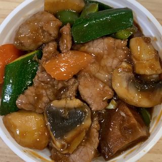 60A. Chop suey de ternera