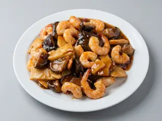 62. Gambas bambú setas