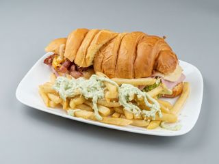 16. Croissant especial