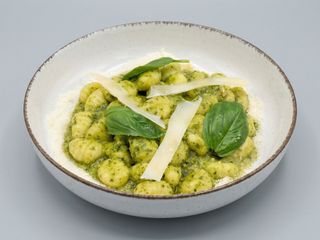 Gnocchi al pesto