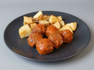 Albóndigas en salsa