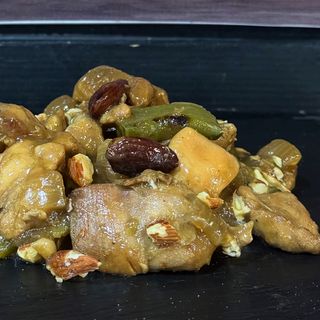 Pollo con almendras