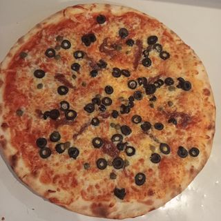 Pizza Tonno (Grande)