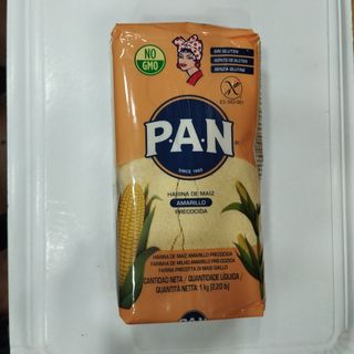 Harina de maíz amarillo  precocida PAN. 1 kg