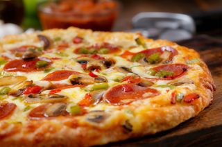 Pizza Napolitana (Familiar)