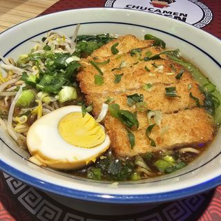 Ramen de pollo en salsa soja