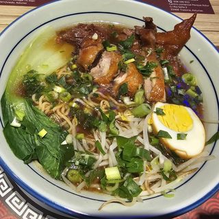 Ramen con pato en salsa sukiyaki