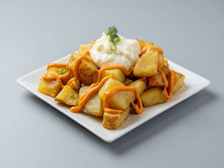 Bravas Caseras Con Nuestra Salsa Del Chef