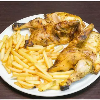 Pollo Entero A L'Ast Con Patatas Y Ensalada