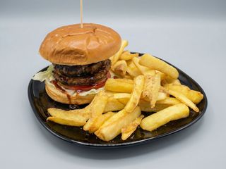 Hamburguesa De Carne + Patatas