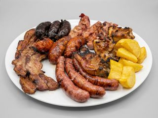 Parrillada De Carne Y Embutido 