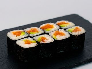 M5.  Maki Salmón Con Queso (8 Uds.)