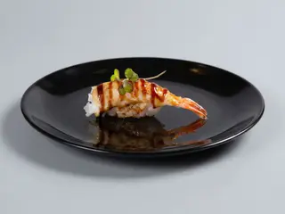 Nigiri de Langostino Flameado