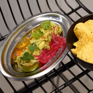 Guacamole y Totopos