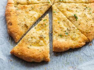 Pizza Garlic Bread (Medium)