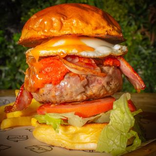 Hamburguesa Clásica  Mexican Flavour Grande (180G.)