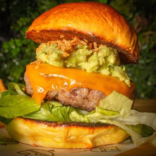 Hamburguesa Especial  Guacamole Grande (180 G.)