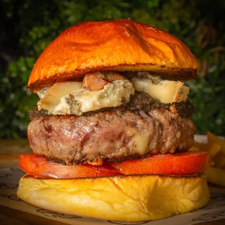 Hamburguesa Especial  Trufada Grande (180 G.)