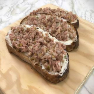 Tostada de Atún
