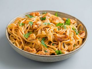 ESPAGUETI POLLO