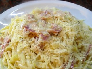 ESPAGUETI CARBONARA