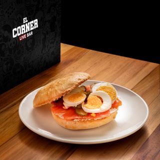 Bocadillo De Salmón