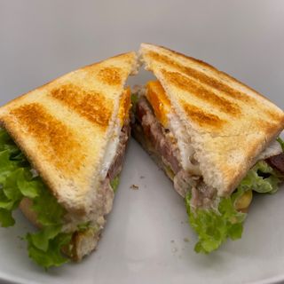 Sándwich De La Casa