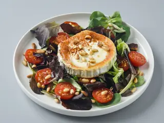 Ensalada de queso de cabra
