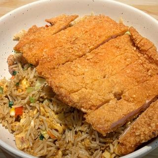 鸡排饭.chuleta de pollo casera frita Arroz