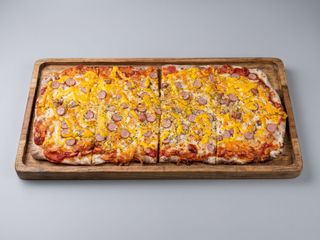 GOURMET FRANKFURT Y CHEDDAR 1 MTRS (16 PORCIONES)