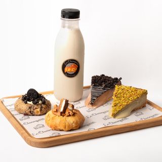 2 Porciones + 2 Cookies + Leche Merengada