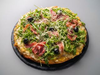 Pizza 13 Repulgues (Mediana)