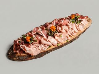 Salumi italiani misti con pane italiano