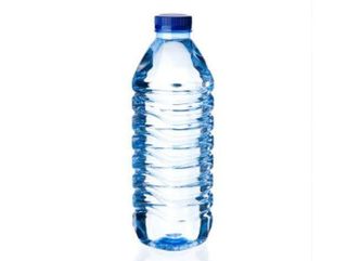 Agua sin gas