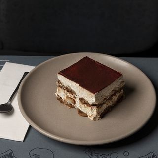 Porción De Tiramisú De Café