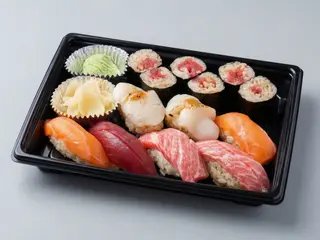 Sushis (13 piezas)