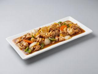 Pollo Con salsa Shacha