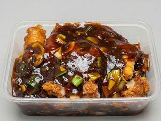 Pato Con Salsa Picante