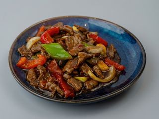 Ternera Con Salsa Picante