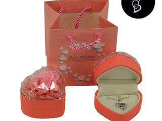 Caja corazón rosa eterna color rosa y colgante