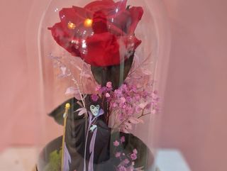 Cúpula mediana Maléfica con rosa eterna